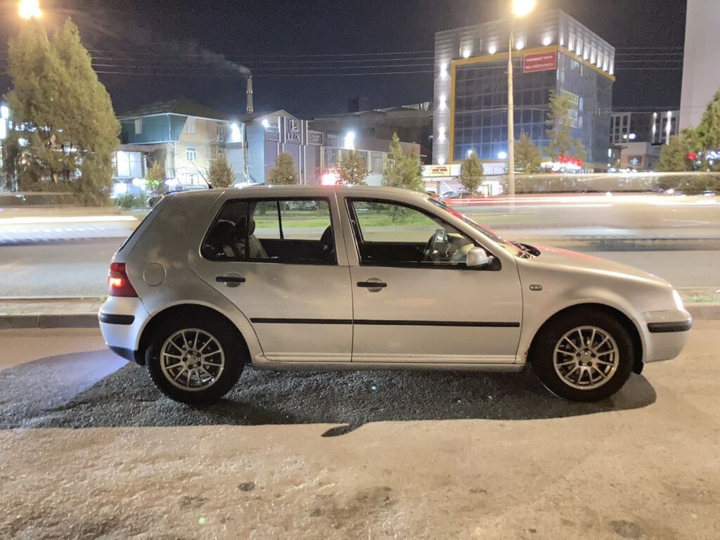 Volkswagen Golf: 2002 г., 1.6 л, Автомат, Бензин, Хэтчбэк: фото 3
