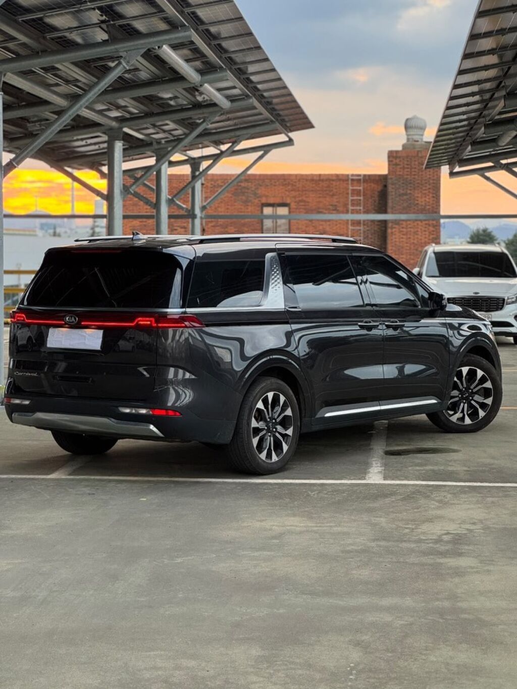 Kia Carnival: 2020 г., Минивэн: фото 4