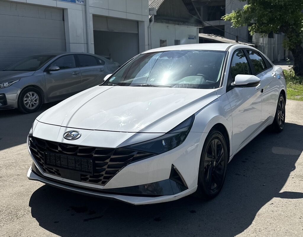 Hyundai Elantra: 2021 г., 1.6 л, Автомат, Бензин, Седан: фото 3