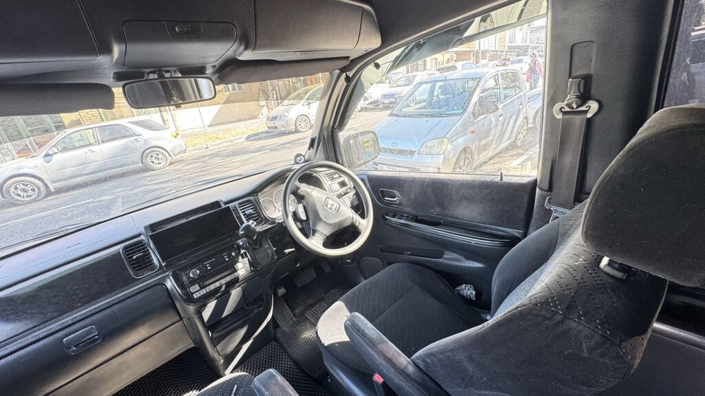Honda Stepwgn: 2004 г., 2 л, Автомат, Газ, Минивэн: фото 2
