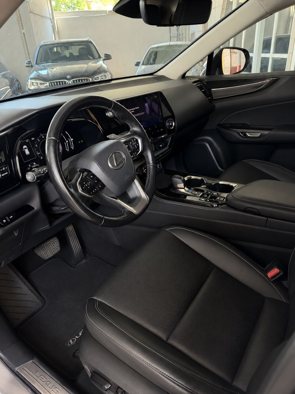 Lexus NX350 AWD 2022, 73000 км: фото 2