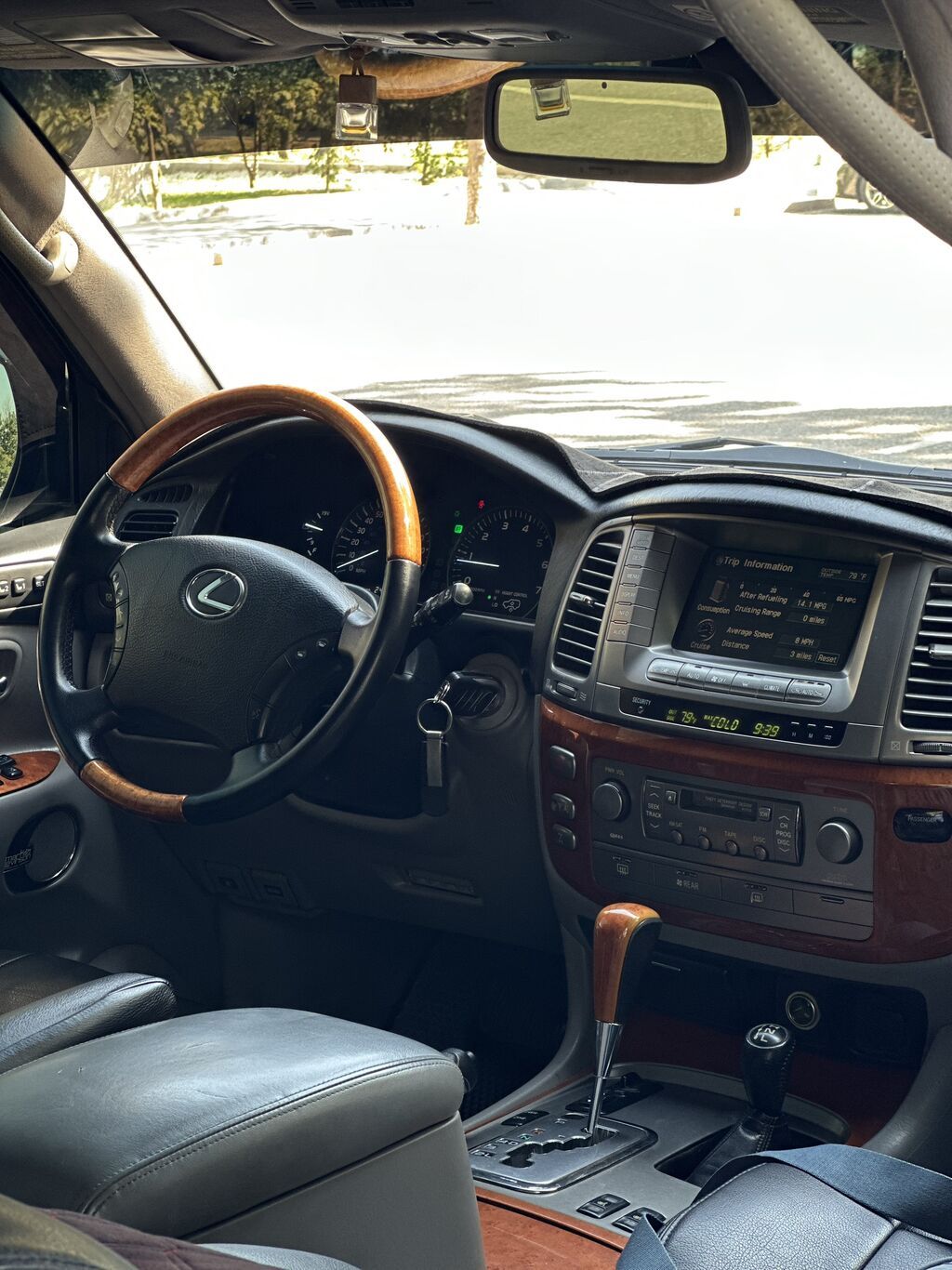 Lexus LX: 2005 г., 4.7 л, Автомат, Газ, Универсал: фото 8