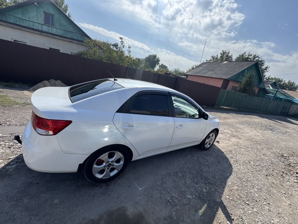 Kia Cerato: 2012 г., 1.6 л, Автомат, Бензин, Седан: фото 4