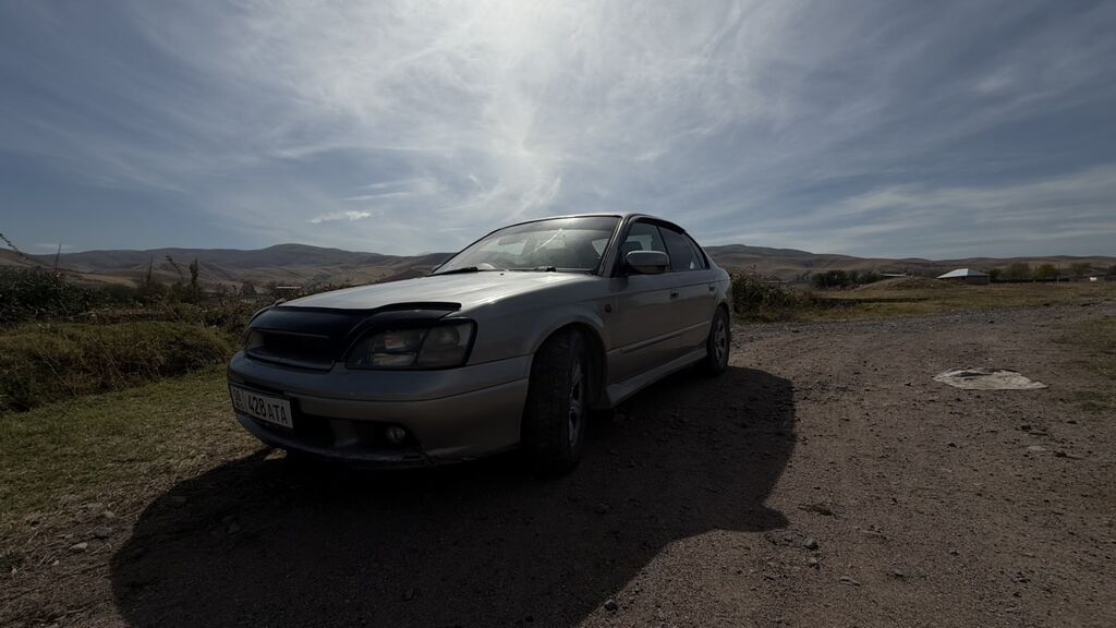 Subaru Legacy: 2000 г., 2 л, Механика, Бензин, Седан: фото 1