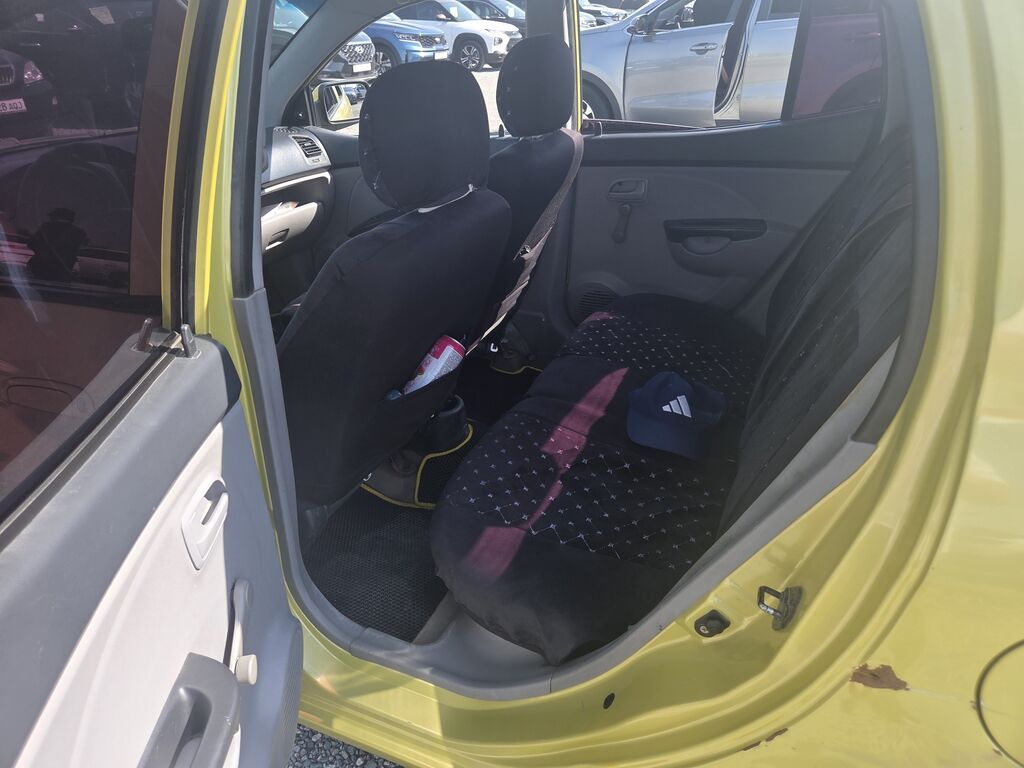 Kia Picanto: 2006 г., 0.1 л, Механика, Бензин, Хэтчбэк: фото 3