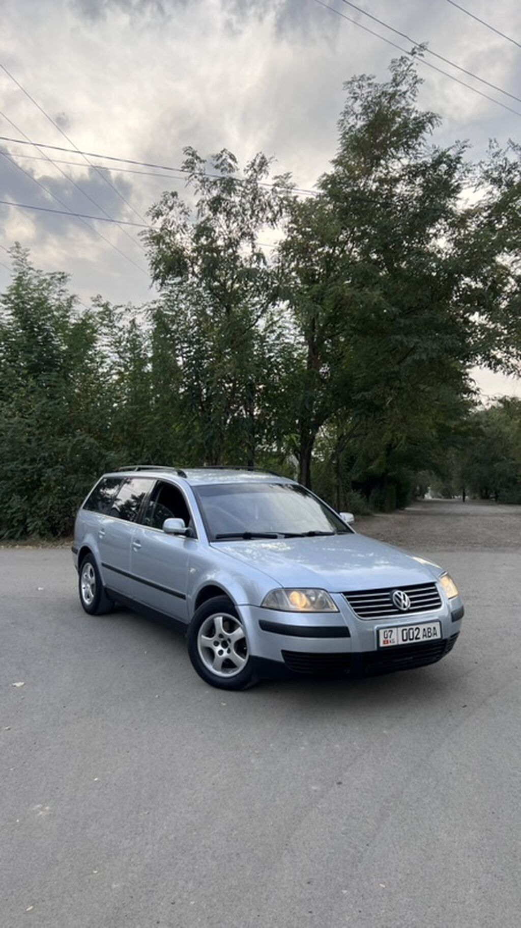 Volkswagen Passat: 2001 г., 2 л, Автомат, Бензин, Универсал: фото 2