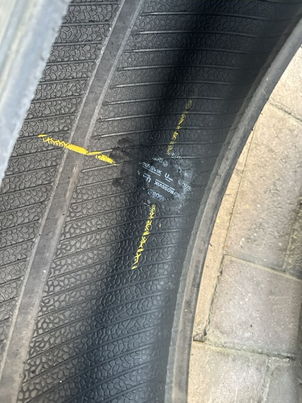 Пара зимних шин Goodyear 215/60 R17 (липучка / M+S) Продаю пару: фото 3