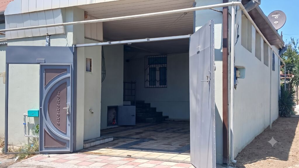 5 otaqlı, 138 kv. m, Yeni təmirli