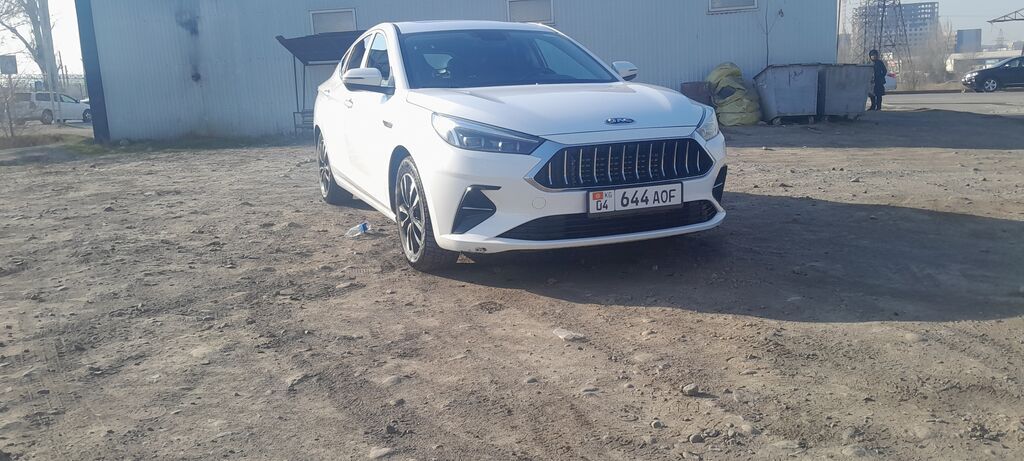 JAC J5: 2023 г., 1.5 л, Автомат, Газ, Седан: фото 4