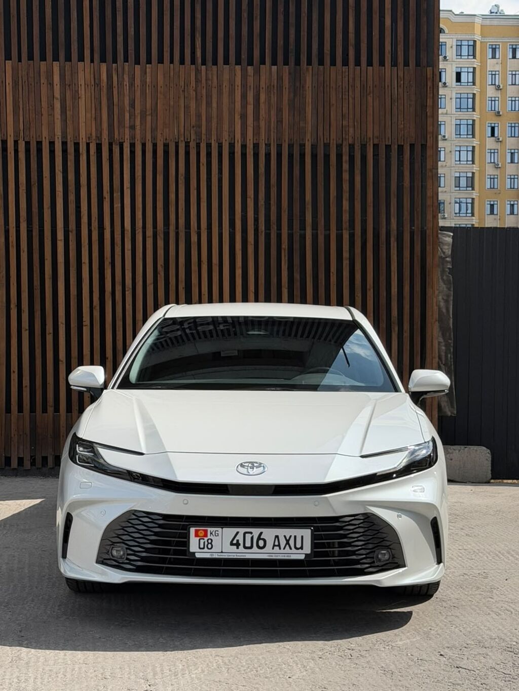 Toyota Camry: 2024 г., 2.5 л, Автомат, Бензин, Седан: фото 1