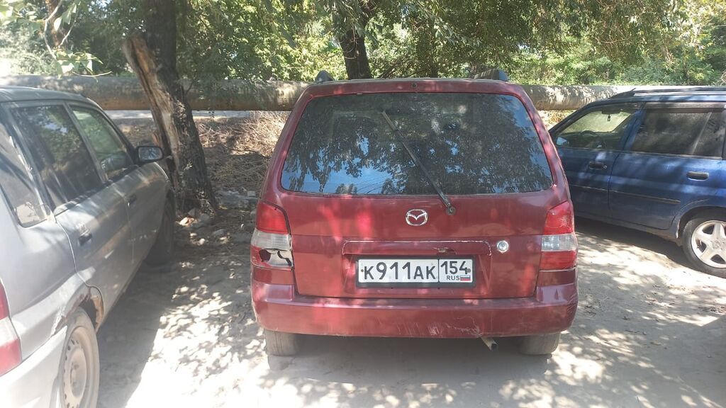 Mazda Demio: 1999 г., 1.3 л, Автомат, Бензин, Хэтчбэк: фото 3