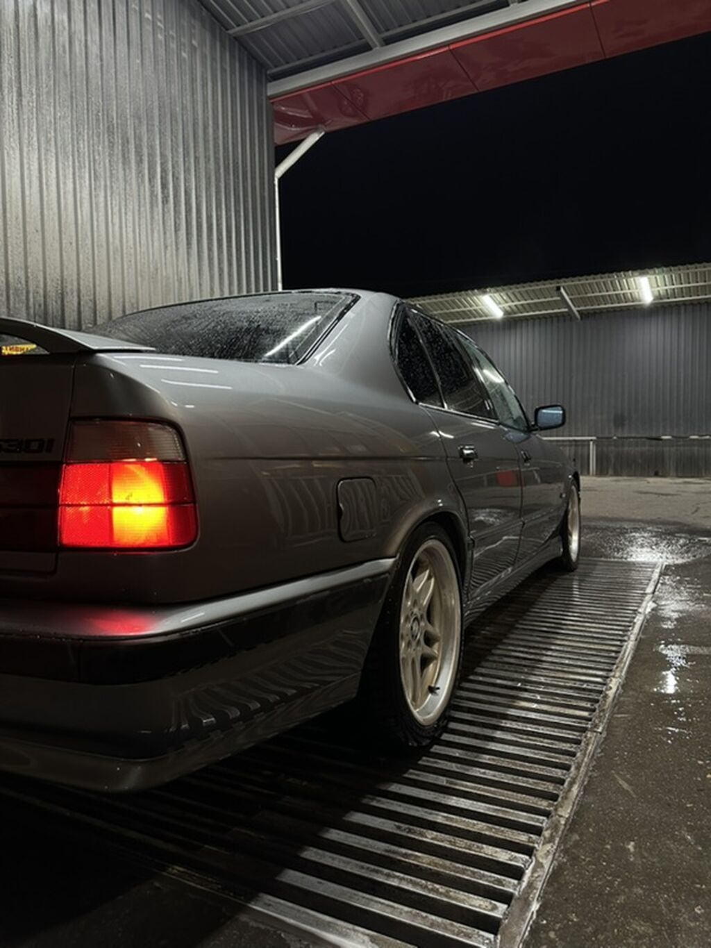 BMW 530: 1992 г., 2.5 л, Механика, Бензин, Седан: фото 4