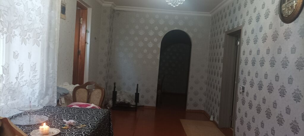 3 otaqlı, 100 kv. m, Orta təmir