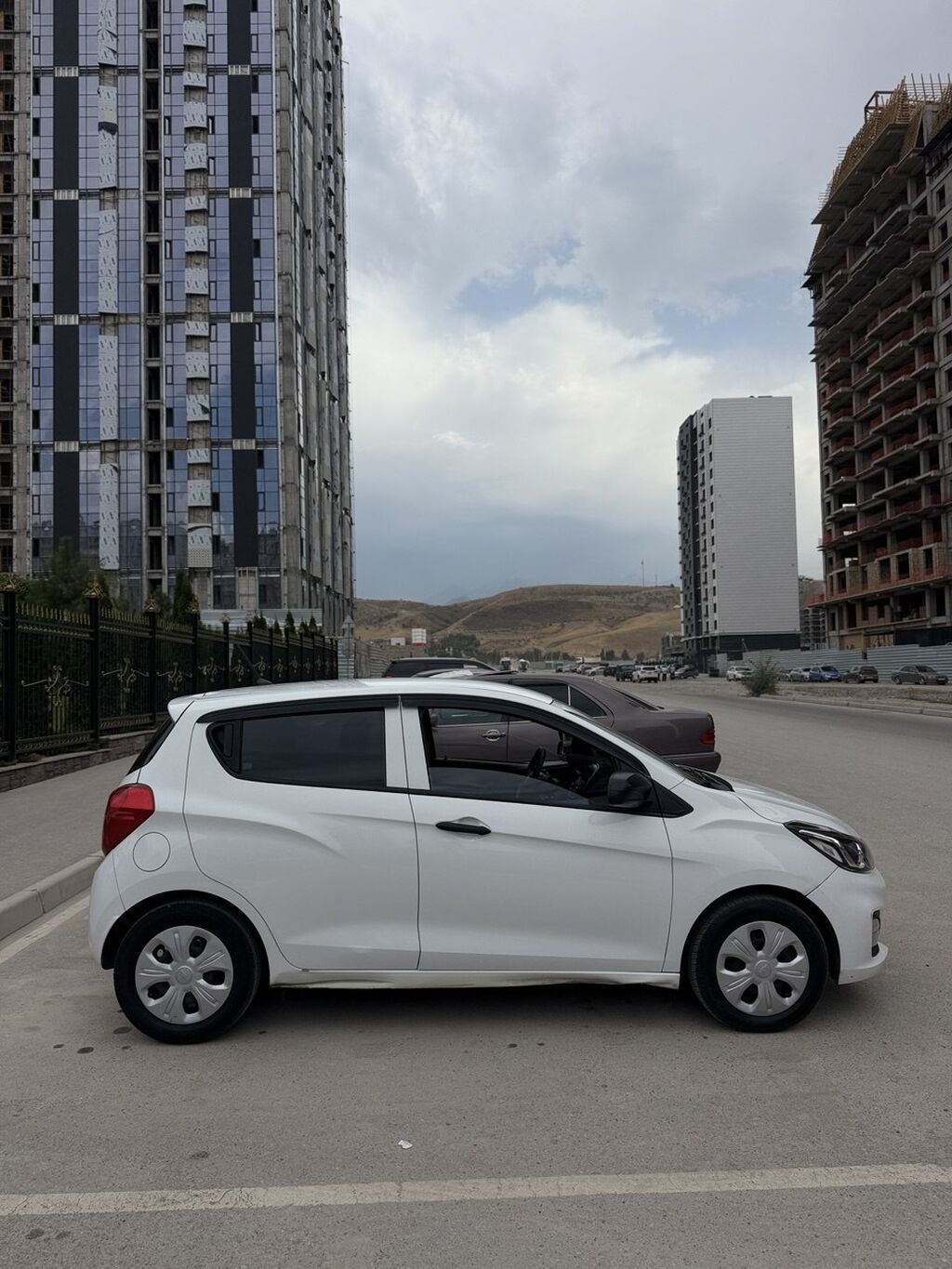 Chevrolet Spark: 2020 г., 1 л, Автомат, Бензин, Хэтчбэк: фото 4