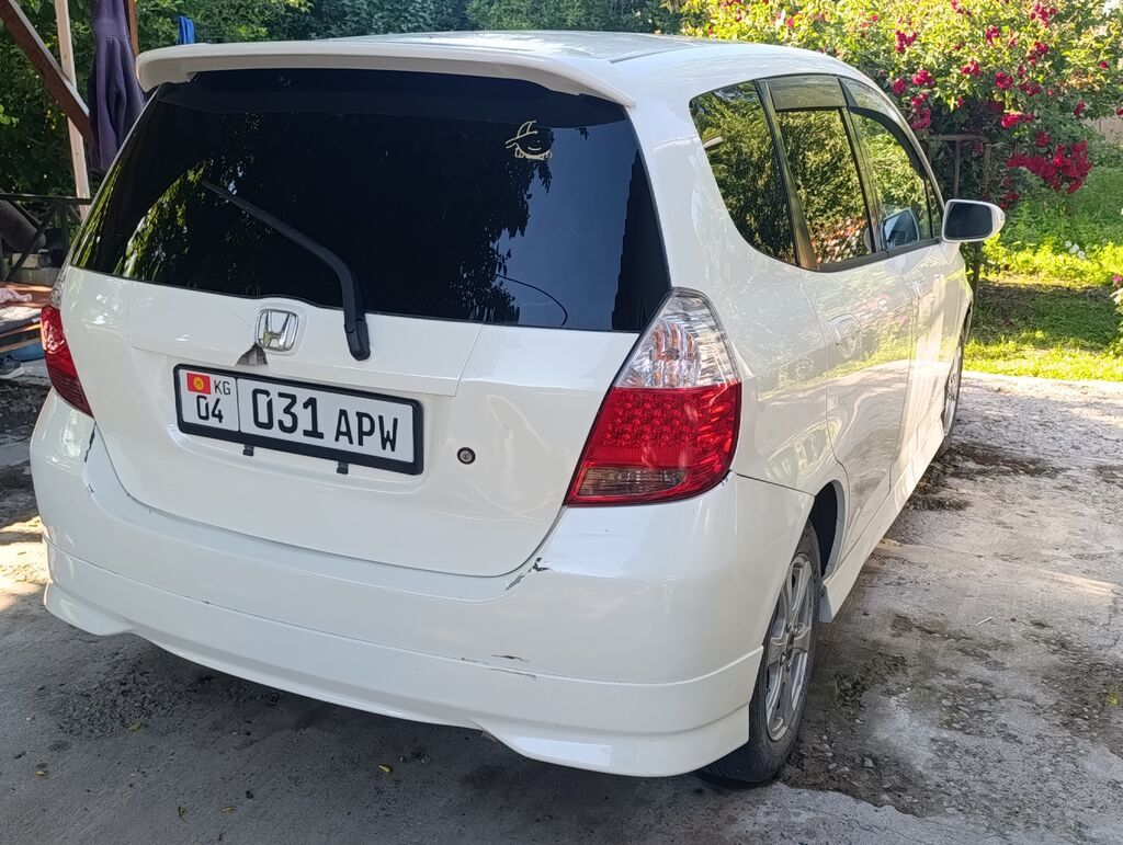 Honda Fit: 2002 г., 1.3 л, Автомат, Бензин, Хэтчбэк: фото 8