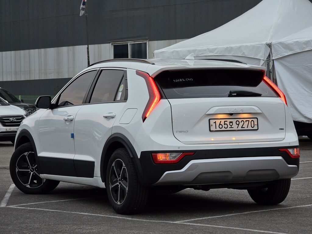 Kia Niro: 2022 г., Автомат, Гибрид, Кроссовер: фото 5