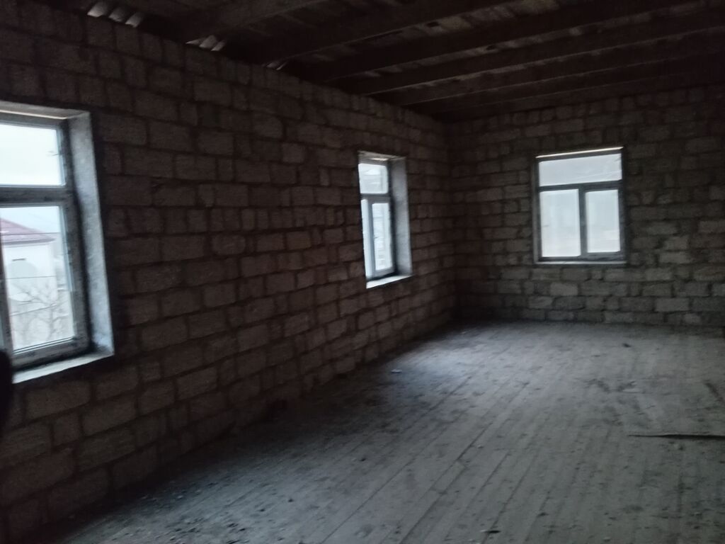 5 otaqlı, 180 kv. m, Kredit yoxdur, Təmirsiz