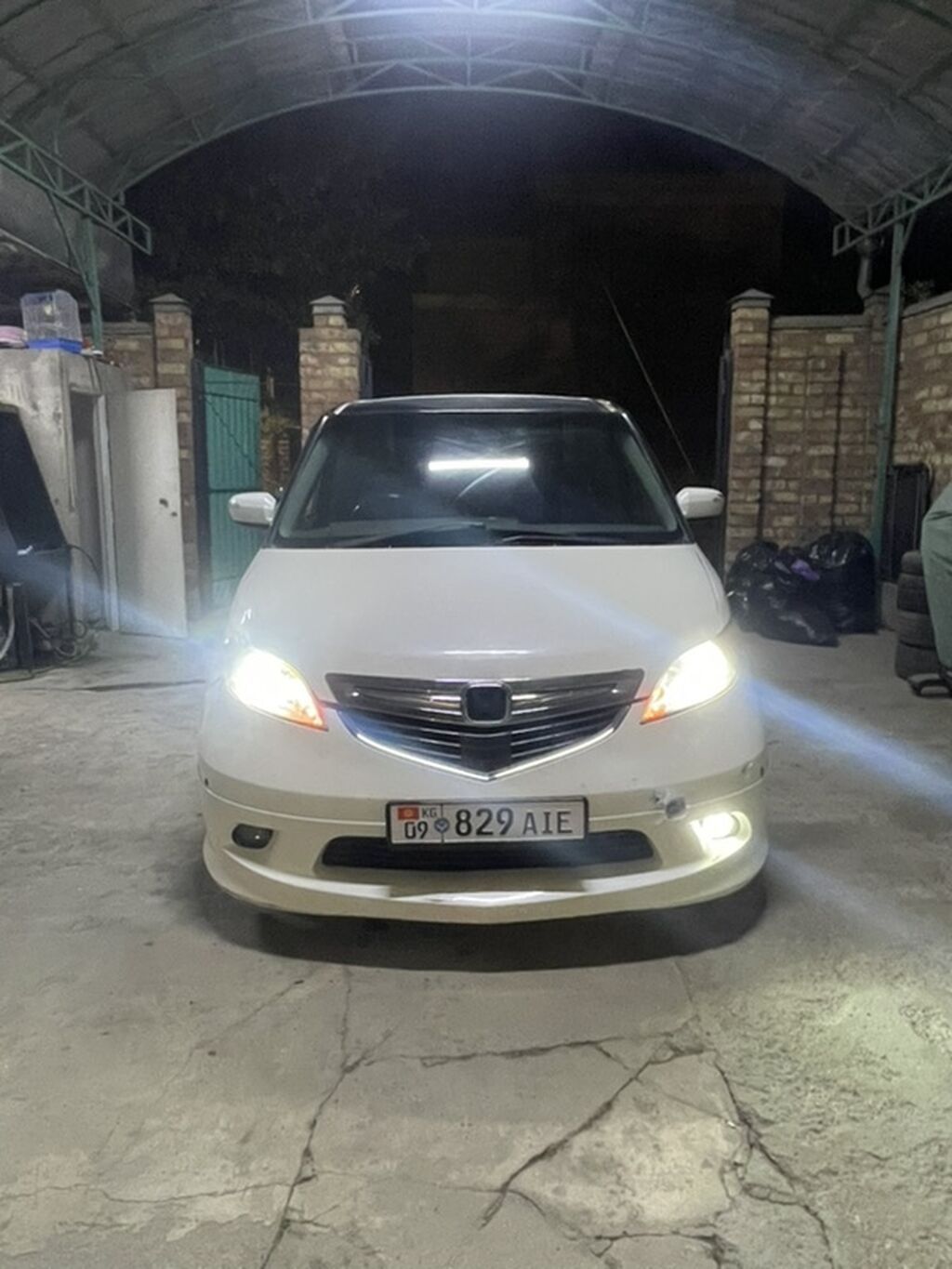 Honda Elysion: 2005 г., 3 л, Автомат, Газ, Минивэн: фото 3