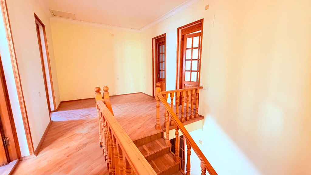 5 otaqlı, 195 kv. m, Kredit yoxdur, Orta təmir
