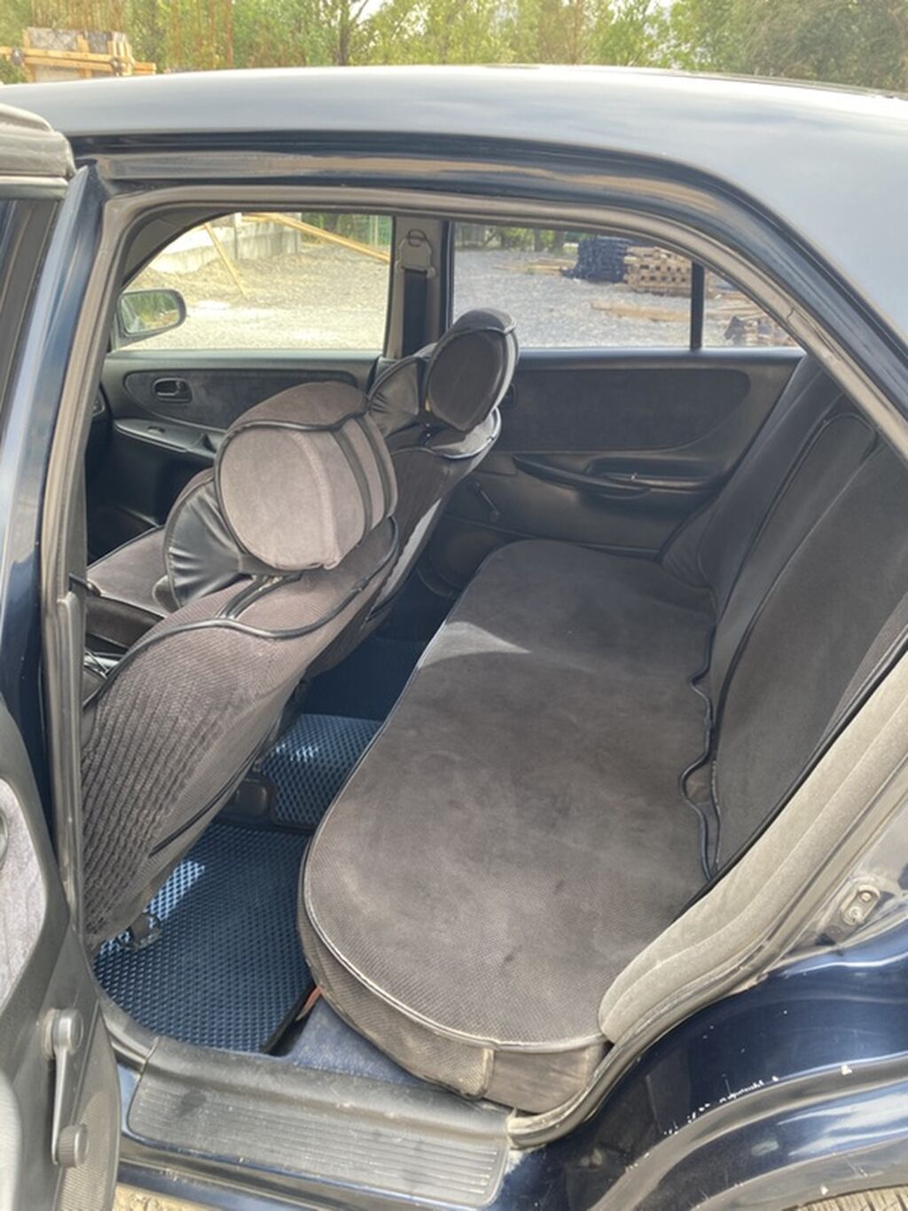 Mazda 626: 1998 г., Механика, Седан: фото 2