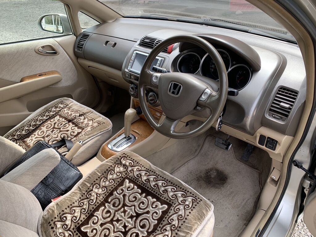 Honda Fit Aria: 2005 г., 1.5 л, Вариатор, Бензин: фото 7