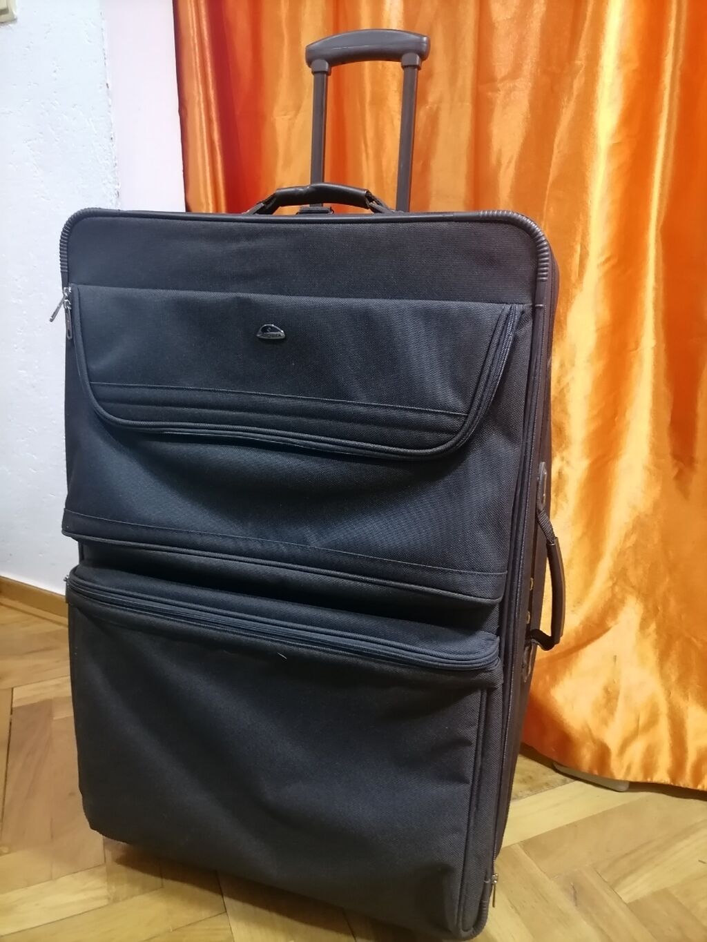 Putni koferi i torbe: Bоја - Crna