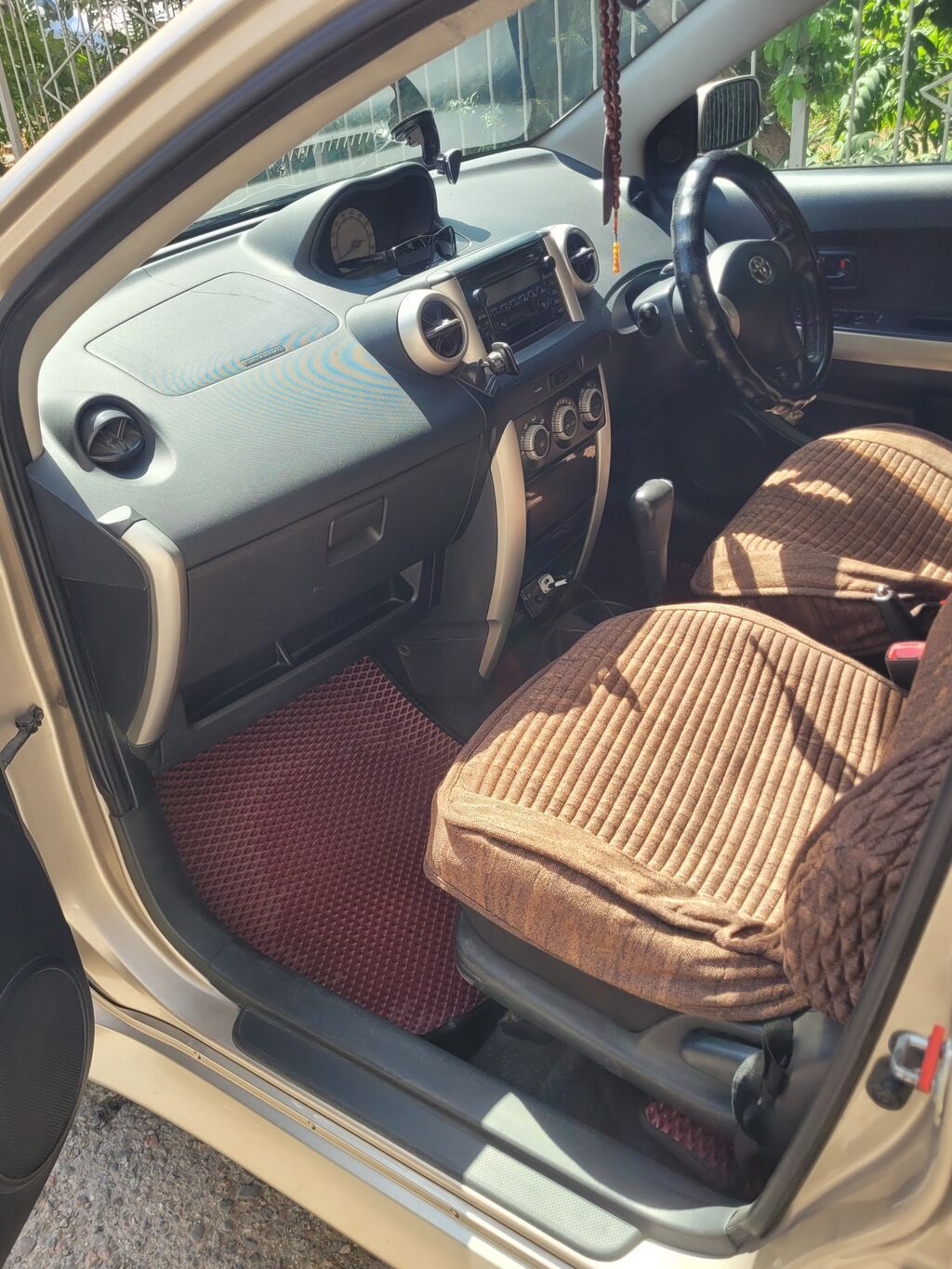 Toyota Ist: 2003 г., 1.5 л, Автомат, Бензин, Хэтчбэк: фото 5