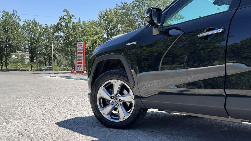 Toyota RAV4: 2019 г., 2.5 л, Автомат, Гибрид, Кроссовер: фото 5
