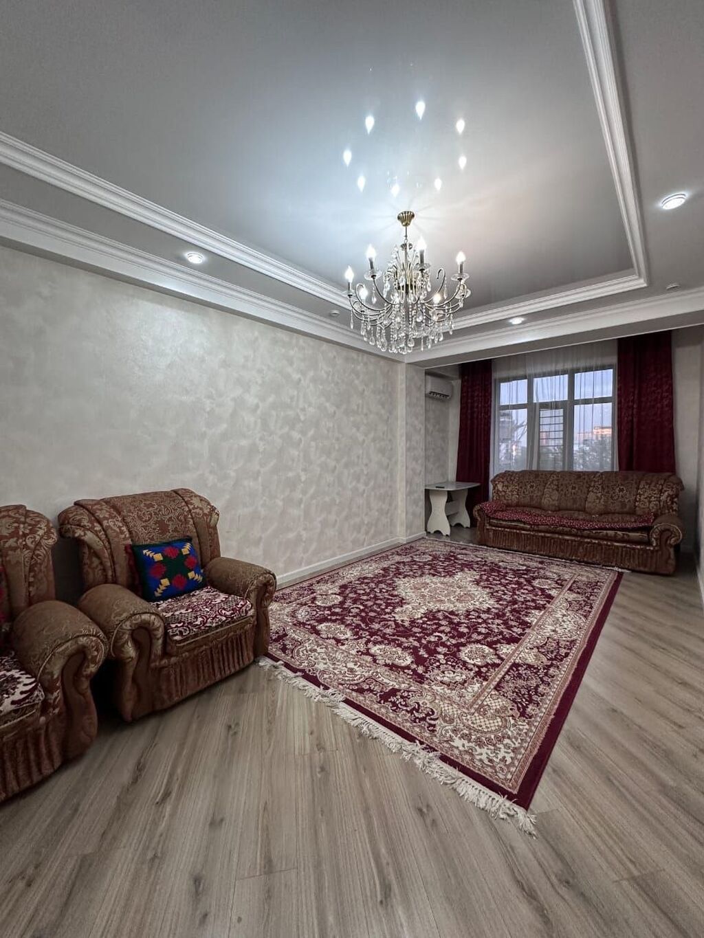 2 комнаты, 70 м², 6 этаж, Косметический ремонт: фото 1