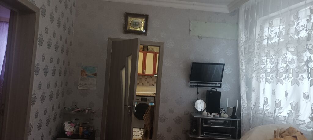 3 otaqlı, 100 kv. m, Orta təmir