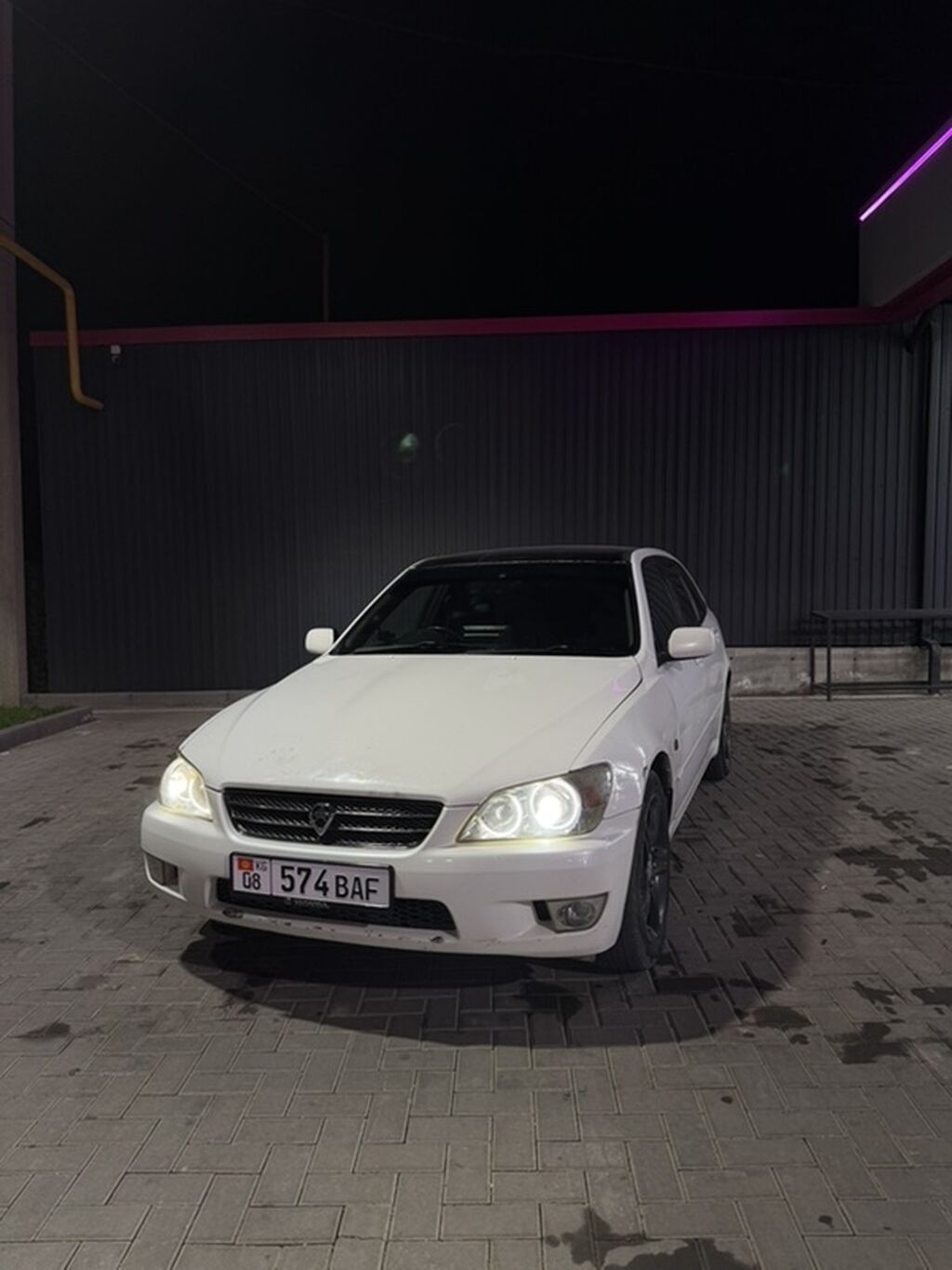 Toyota Altezza: 2004 г., 2 л, Автомат, Бензин, Универсал: фото 3