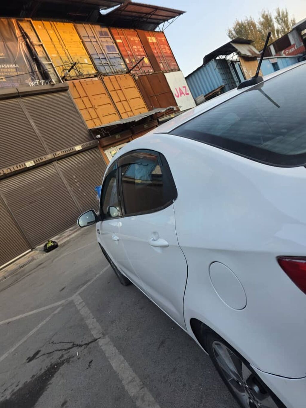 Kia Rio: 2016 г., 1.6 л, Автомат, Газ, Седан: фото 5