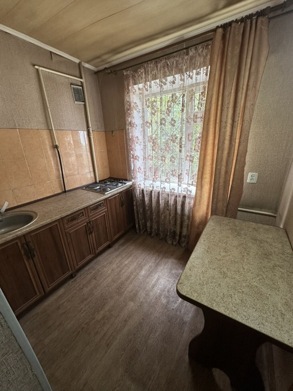 1 комната, 30 м², Бишкек Парк ТРЦ Индивидуалка, 2 этаж, Косметический ремонт: фото 2