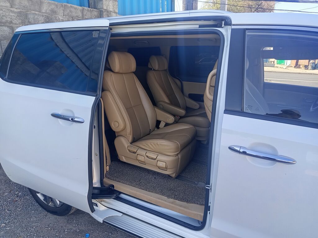 Kia Carnival: 2018 г., 2.2 л, Автомат, Дизель, Минивэн: фото 7