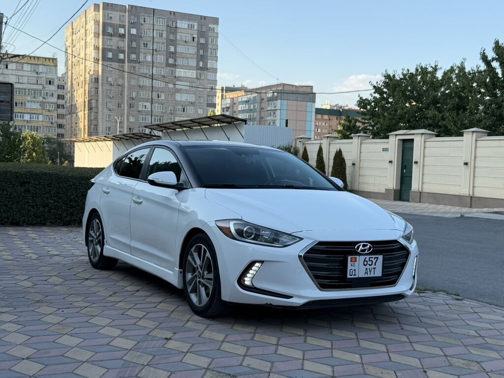 Hyundai Elantra: 2017 г., 2 л, Автомат, Бензин, Седан: фото 1