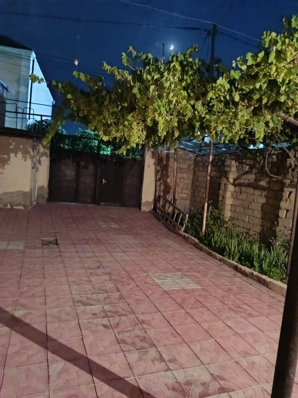 Sumqayıt, 100 kv. m, 3 otaqlı, Hovuzsuz, Qaz, İşıq, Su