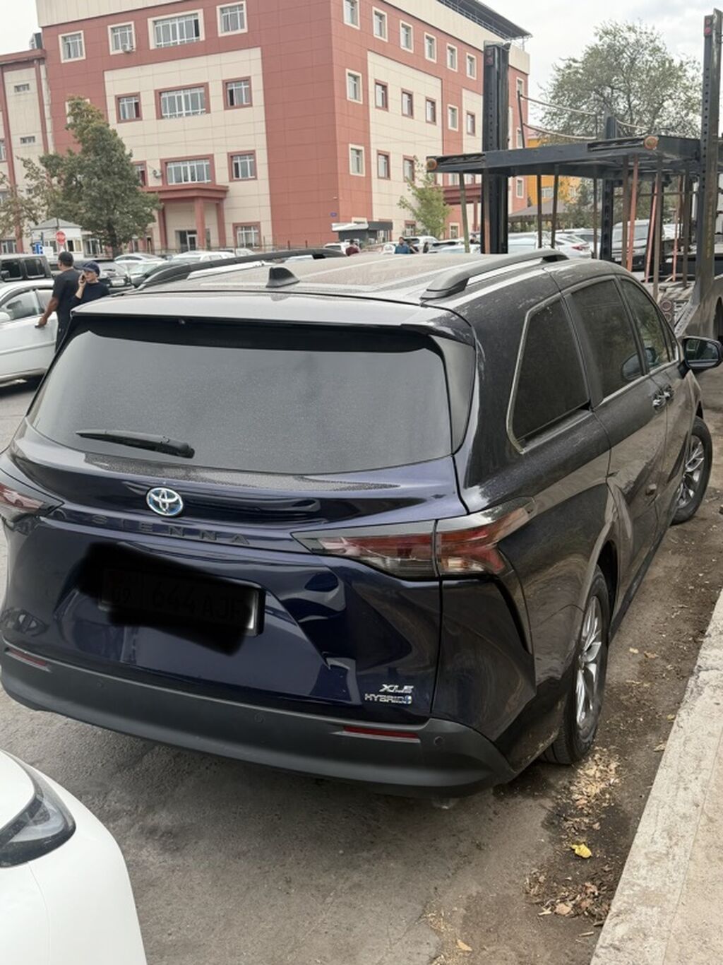 Toyota Sienna: 2023 г., Гибрид, Минивэн: фото 2