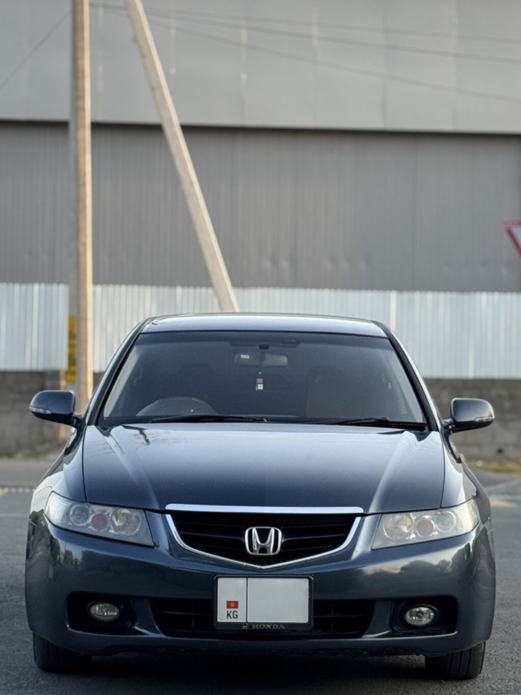 Honda Accord: 2004 г., 2 л, Автомат, Бензин, Седан: фото 2