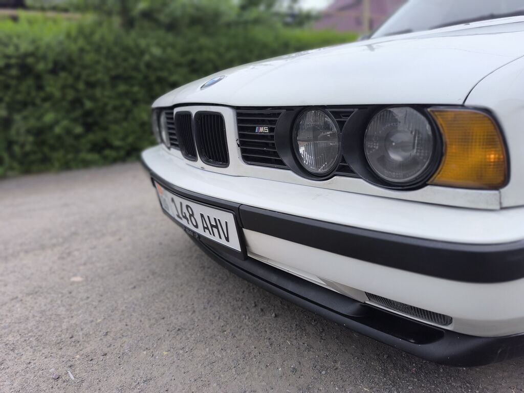 BMW 5 series: 1993 г., 4.4 л, Механика, Бензин, Седан: фото 2