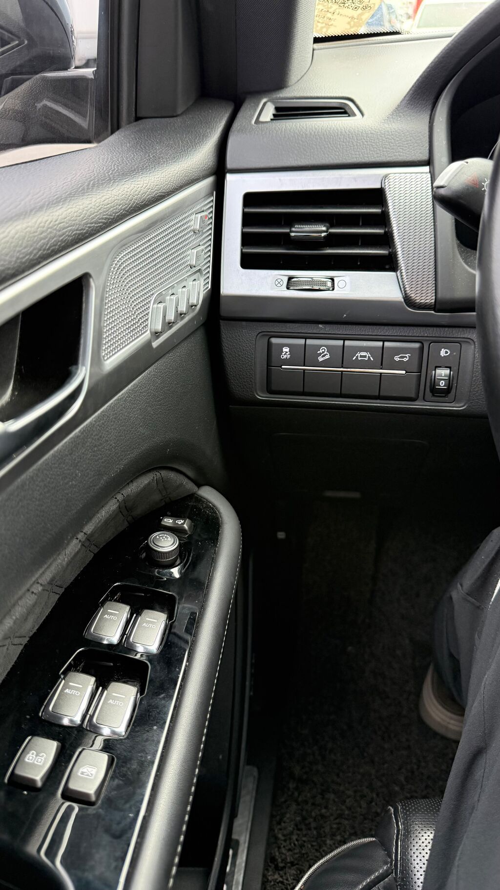 Ssangyong Rexton: 2020 г., 2.2 л, Автомат, Дизель, Внедорожник: фото 7