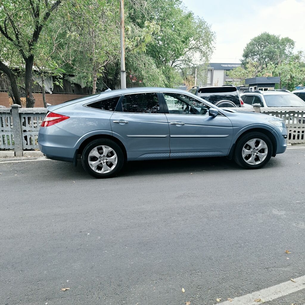 Honda Crosstour: 2010 г., 3.5 л, Автомат, Бензин, Лифтбек: фото 8