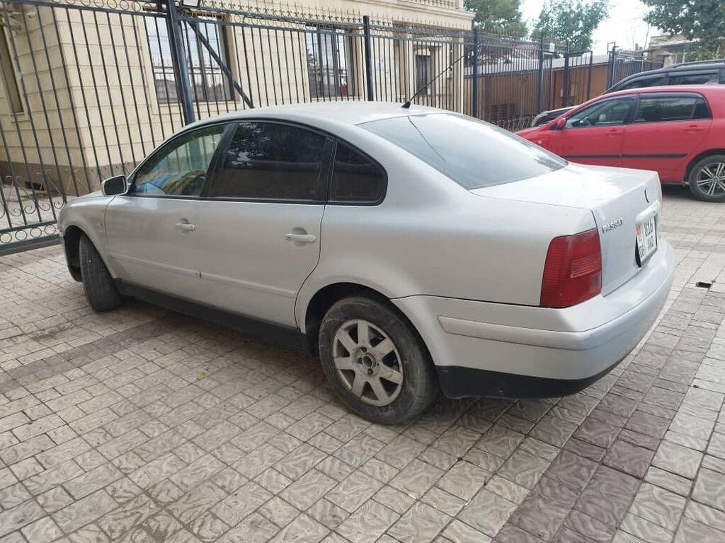 Volkswagen Passat: 2001 г., 2.6 л, Автомат, Бензин, Седан: фото 1