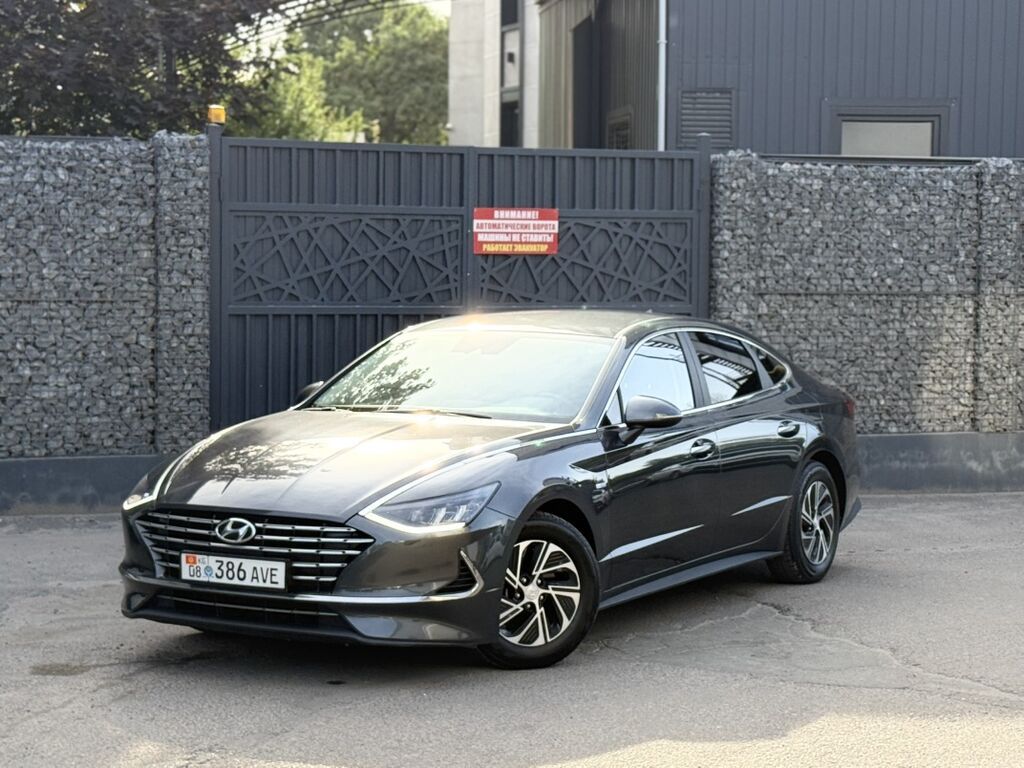 Hyundai Sonata: 2019 г., 2 л, Автомат, Гибрид, Седан: фото 1