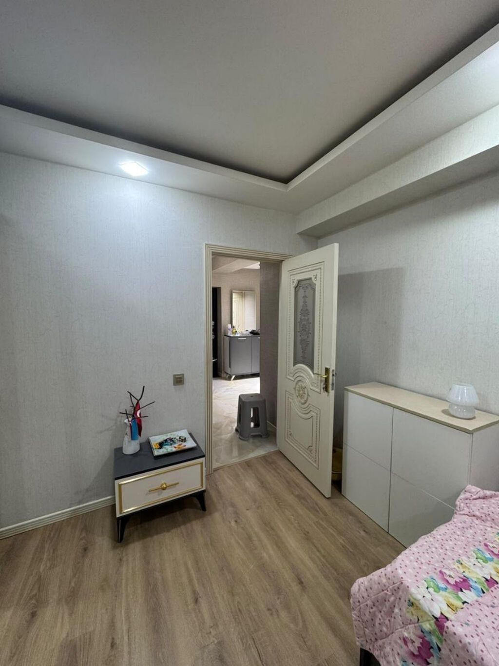 3 otaqlı, Yeni tikili, m. Xalqlar Dostluğu, 72 kv. m