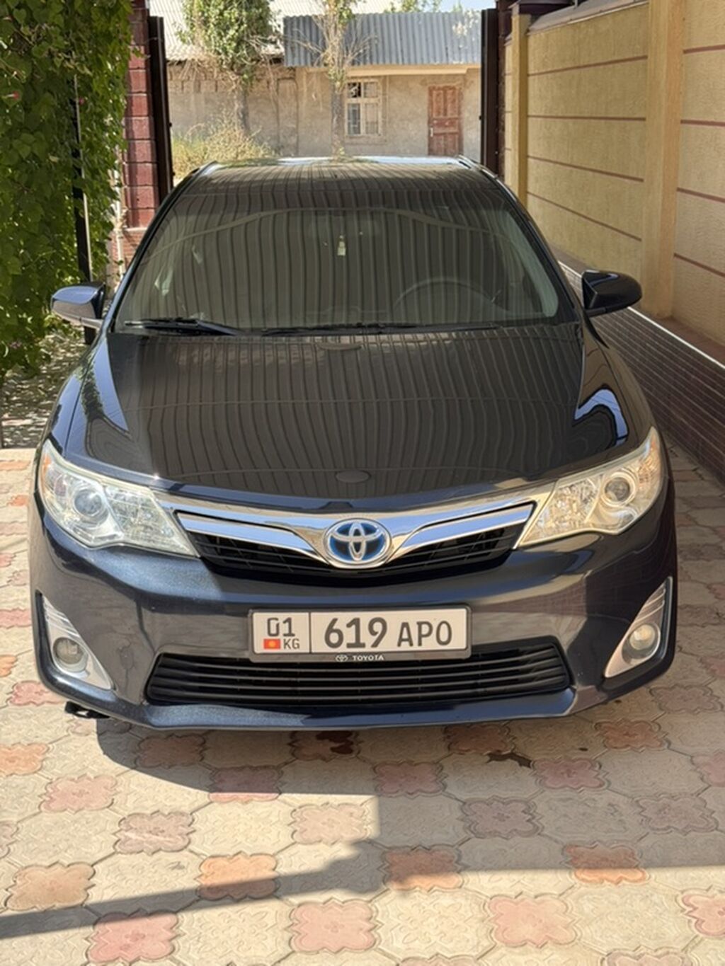 Toyota Camry: 2012 г., 2.5 л, Автомат, Гибрид, Седан: фото 2