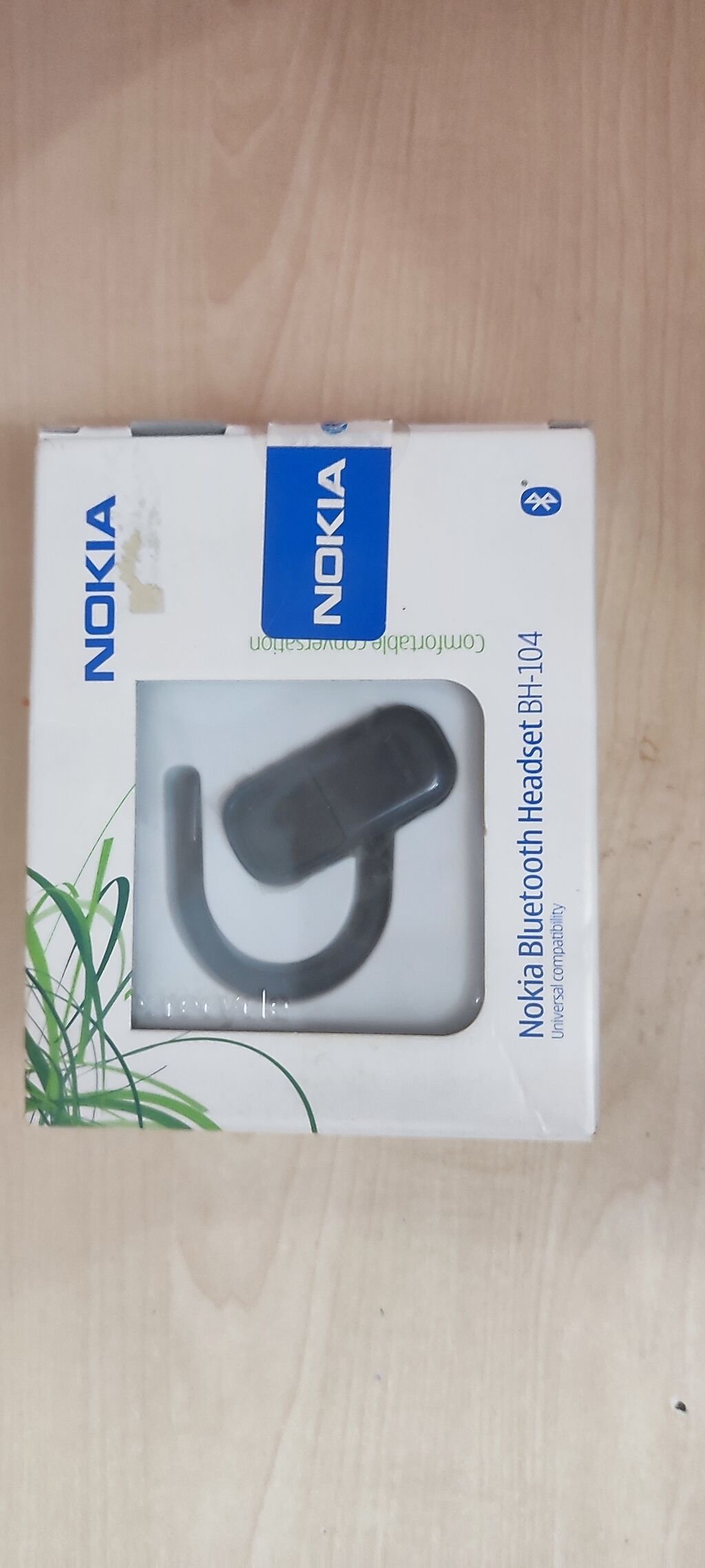Qulaqlıqlar: Nokia Bluetooth Headset BH-104
şarj cihazı daxildir
