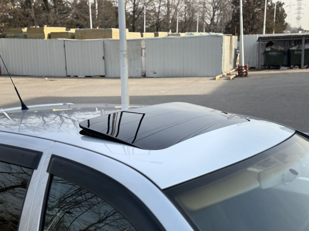 Volkswagen Golf: 2002 г., 2 л, Автомат, Бензин, Хэтчбэк: фото 6