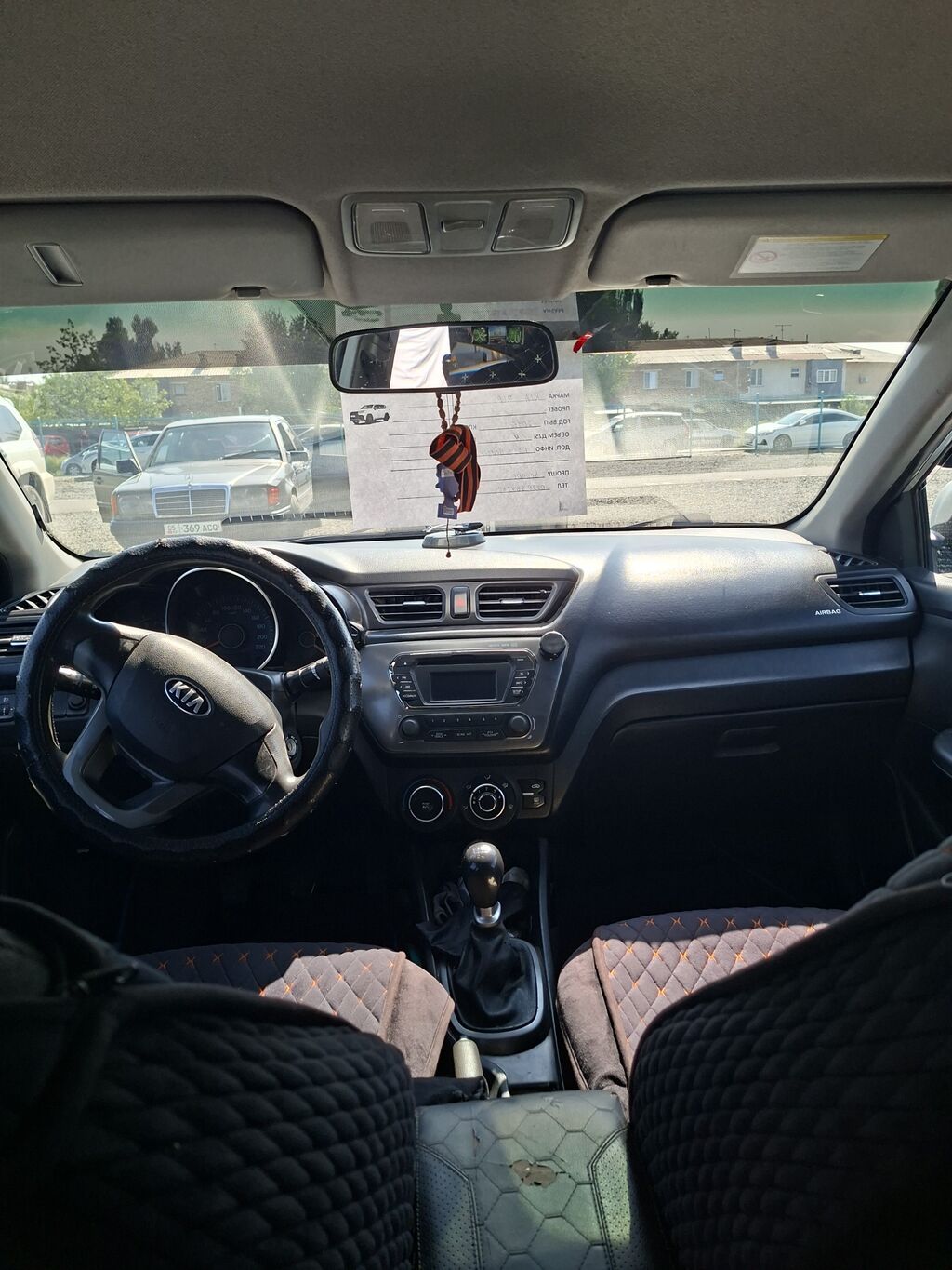 Kia Rio: 2015 г., 1.4 л, Механика, Бензин, Седан: фото 5