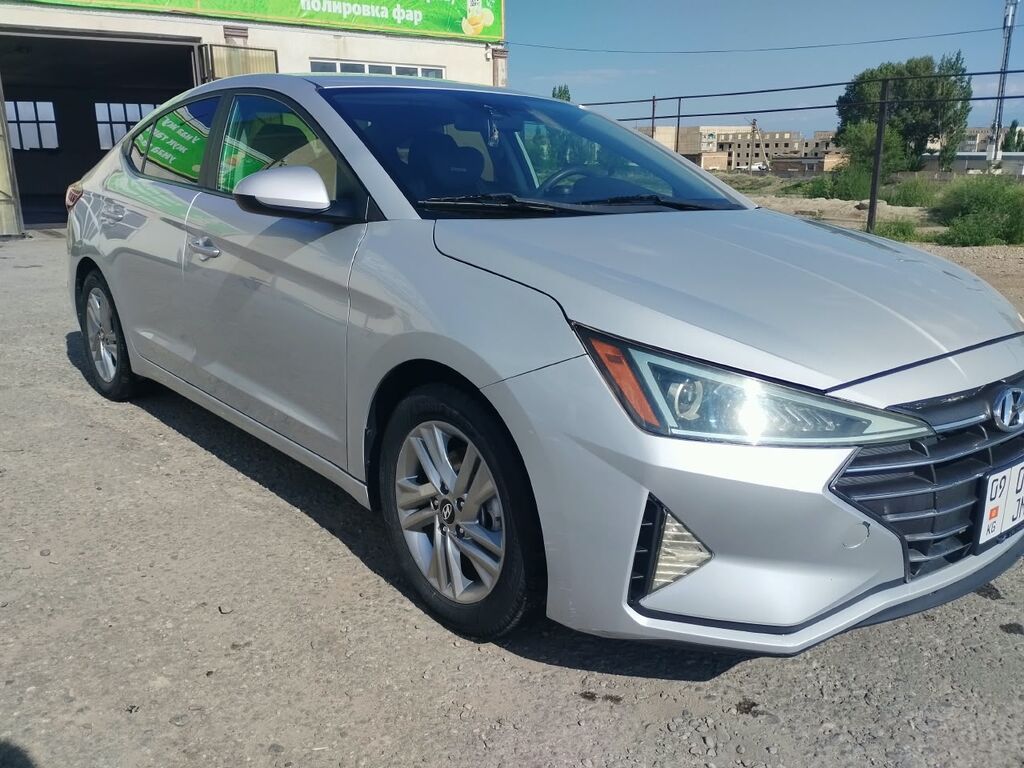 Hyundai Elantra: 2020 г., 2 л, Автомат, Бензин, Седан: фото 2