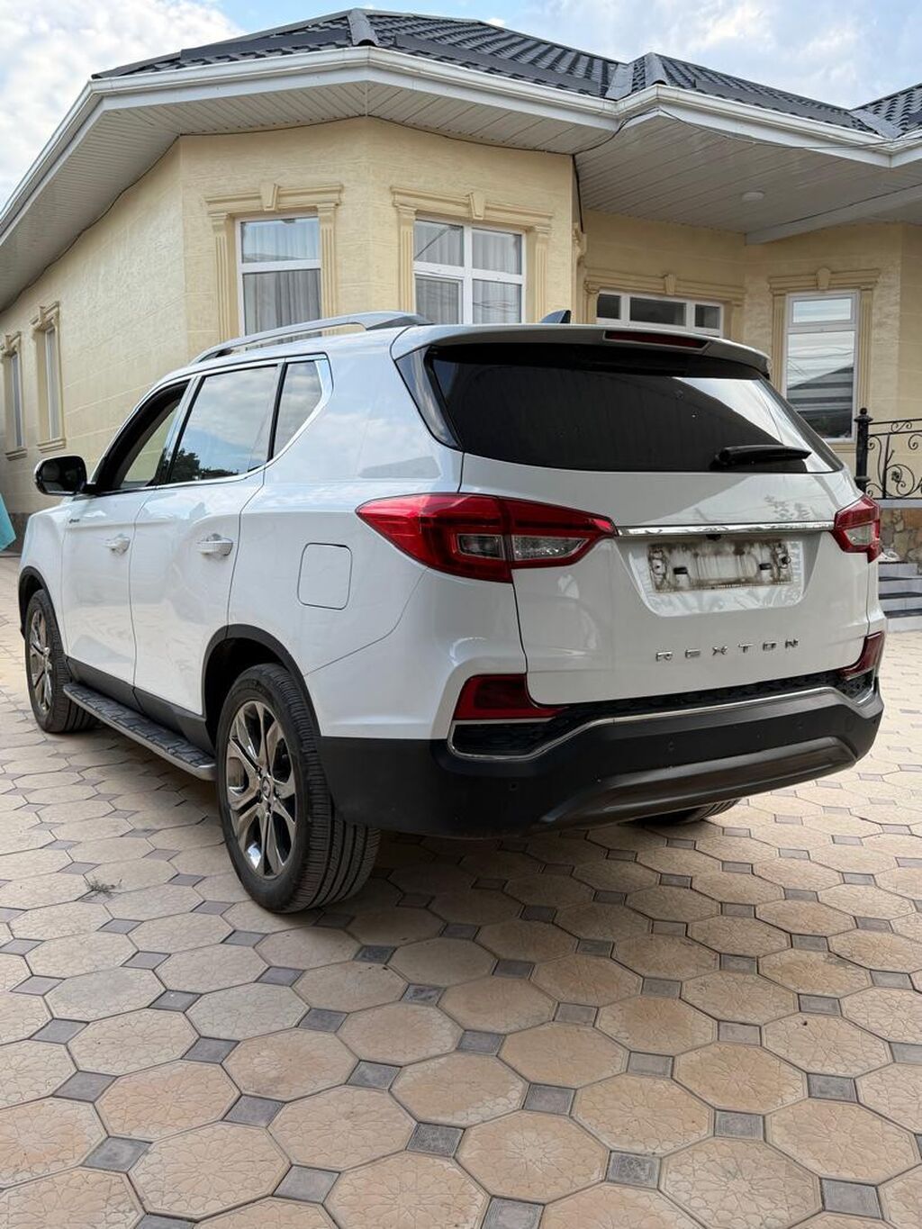 Ssangyong Rexton: 2020 г., 2.2 л, Автомат, Дизель, Внедорожник: фото 2